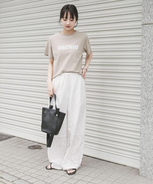 ITEMS URBANRESEARCH(アイテムズ アーバンリサーチ)の「フロッキープリントTシャツ(Tシャツ/カットソー・レディース・ライトブルー/ライトベージュ/チャコールグレー/ホワイト・FREE)」の18枚目の写真