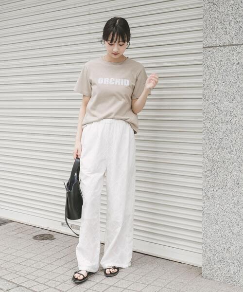 ITEMS URBANRESEARCH(アイテムズ アーバンリサーチ)の「フロッキープリントTシャツ(Tシャツ/カットソー・レディース・ライトブルー/ライトベージュ/チャコールグレー/ホワイト・FREE)」の19枚目の写真