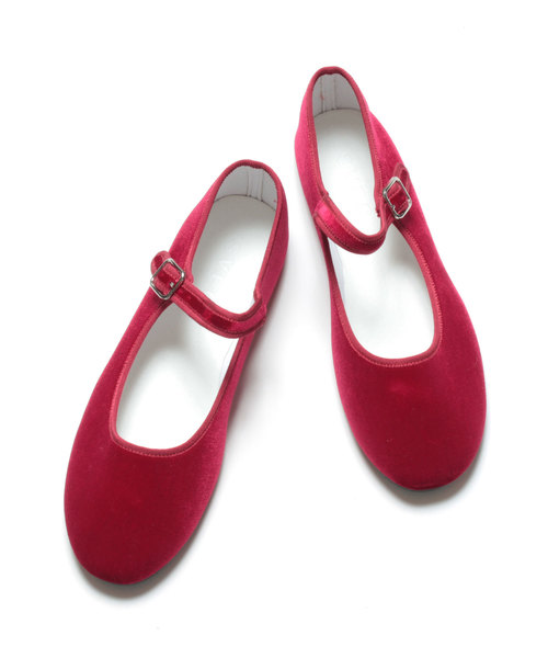 SVEC(シュベック)の「カンフーシューズ kung fu Shoes / ストラップパンプス(バレエシューズ・レディース・ブラック/ネイビー/レッド/ブラック系その他/シルバー/ブラック系その他2/レオパード/レッド系その他/ベージュ/ゴールド/ベージュ系その他/ブラウン系その他/グレー系その他/ベージュ系その他2/ブラウン/ブラック系その他3/ブラウン系その他2/ホワイト/グリーン系その他/ブラック系その他4/グリーン系その他2/チョコ/グレイッシュベージュ・38/39/35/36/37/40/32/26/28/34/30)」の19枚目の写真