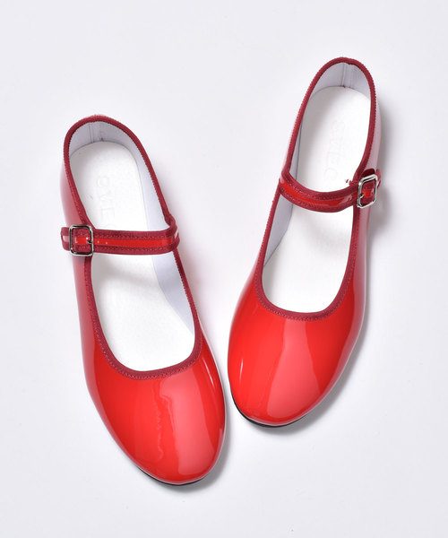 SVEC(シュベック)の「カンフーシューズ kung fu Shoes / ストラップパンプス(バレエシューズ・レディース・ブラック/ネイビー/レッド/ブラック系その他/シルバー/ブラック系その他2/レオパード/レッド系その他/ベージュ/ゴールド/ベージュ系その他/ブラウン系その他/グレー系その他/ベージュ系その他2/ブラウン/ブラック系その他3/ブラウン系その他2/ホワイト/グリーン系その他/ブラック系その他4/グリーン系その他2/チョコ/グレイッシュベージュ・38/39/35/36/37/40/32/26/28/34/30)」の20枚目の写真