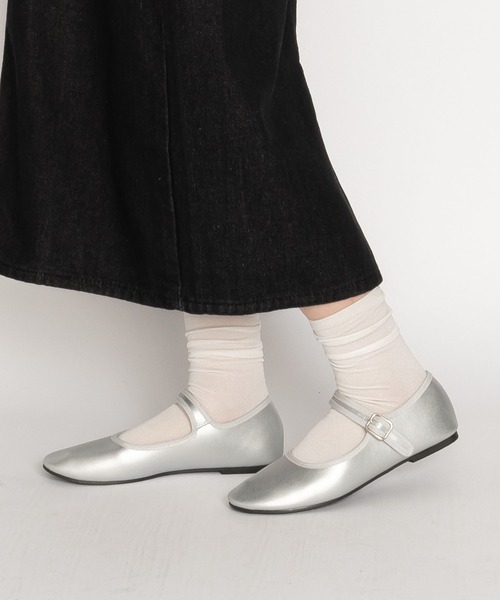 SVEC(シュベック)の「カンフーシューズ kung fu Shoes / ストラップパンプス(バレエシューズ・レディース・ブラック/ネイビー/レッド/ブラック系その他/シルバー/ブラック系その他2/レオパード/レッド系その他/ベージュ/ゴールド/ベージュ系その他/ブラウン系その他/グレー系その他/ベージュ系その他2/ブラウン/ブラック系その他3/ブラウン系その他2/ホワイト/グリーン系その他/ブラック系その他4/グリーン系その他2/チョコ/グレイッシュベージュ・38/39/35/36/37/40/32/26/28/34/30)」の21枚目の写真
