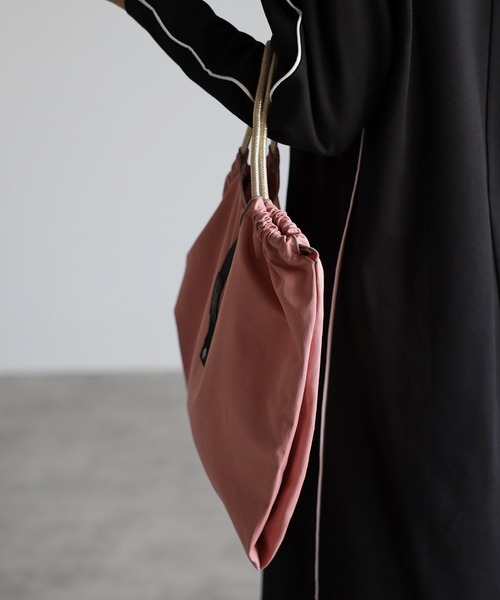 GUSCIO(グッシオ)の「【グッシオベーシック】パラコードハンドル エコバッグ(エコバッグ/サブバッグ・レディース・ブラック/アイボリー/マスタード/カーキ/ブルー/ピンク・FREE)」の16枚目の写真