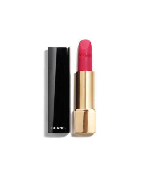 CHANEL(シャネル)の「ルージュ アリュール ヴェルヴェット リップスティック(ルミナス マットな仕上がり)(口紅/リップティント/グロス・レディース・56 ルージュ シャルネル/37 レグズベラント/38 ラ ファシナント/44 ラ ディヴァ/51 ラ ブルヴェルソント/46 ラ マリシユーズ/66 リンドマービレ/72 アンフラローズ/62 リーブル/61 ラ スクレット/69 アプストレ/58 ルージュ ヴィ/70 ユニーク/57 ルージュ フー/43 ラ ファヴォリット/64 ファースト ライト/42 レクラタント/68 エモティヴ/74 ローキー/75 モード/61 アンテュイティヴ/53 アンスピラント/63 エサンシエル ドゥ シャネル/71 リュプチュリスト/54 パラドクサル/55 ソフィスティケ/60 アントンポレル ドゥ シャネル/47 フランボイヤン ドゥ シャネル/51 レジャンデール/64 エテルネル/72 ミステリユーズ/46 マニエティック/48 アルダント/45 アンタンス/76 ヴェルサティル/77 アフランシー/79 エレガント/78 イニミタブル・FREE)」の11枚目の写真