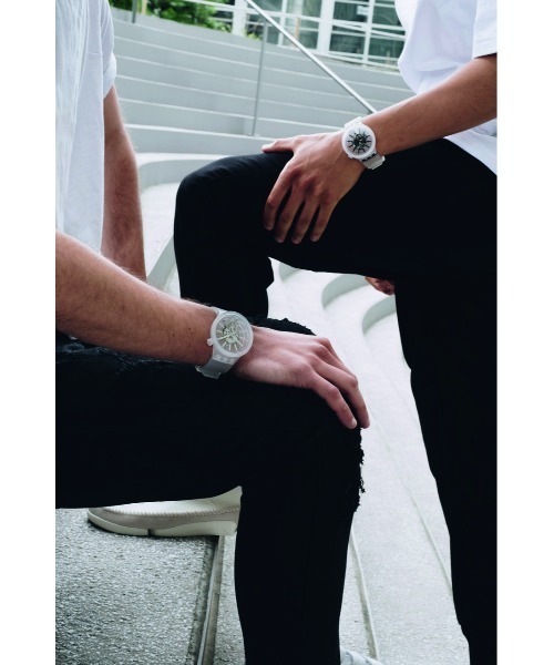 SWATCH(スウォッチ)の「SWATCH(スウォッチ)/腕時計 WHITEINJELLY(アナログ腕時計・メンズ・クリア・FREE)」の7枚目の写真