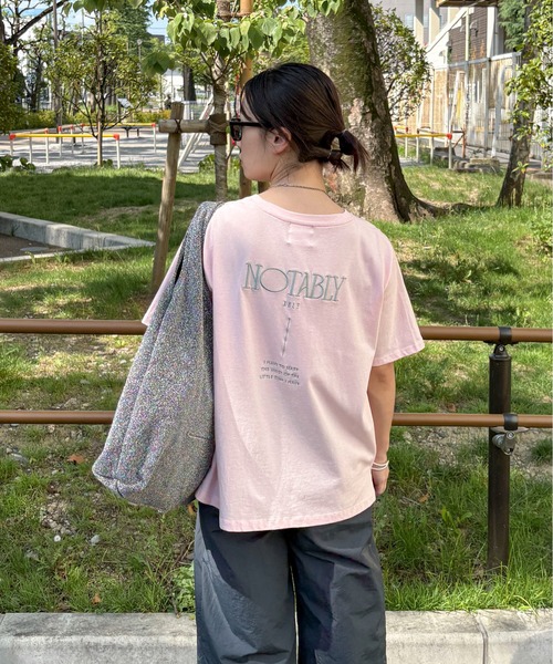feepur(フェピュール)の「エンブロイダリーロゴカラーTee(Tシャツ/カットソー・レディース・チャコールグレー/オフホワイト/グリーン/ピンク/ネイビー・MEDIUM)」の5枚目の写真