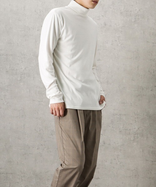 NAVY(ネイビー)の「NAVY スムースタートルネック ロングスリーブTシャツ(Tシャツ/カットソー・メンズ・グレイッシュベージュ/ブルー/チャコール/ホワイト/ブラック・XL/L/S/M)」の13枚目の写真