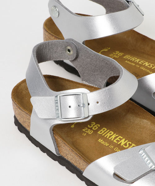 BIRKENSTOCK(ビルケンシュトック)の「【WEB限定】BIRKENSTOCK/ビルケンシュトック リオ(サンダル・レディース・シルバー・38/36/37)」の4枚目の写真