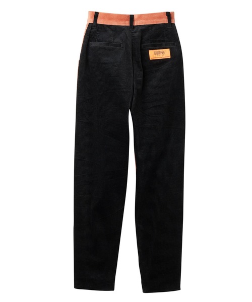 Little sunny bite(リトルサニーバイト)の「Universal overall x little sunny bite Corduroy pants(その他パンツ・レディース・ホワイト/ブルー/ピンク・SMALL/MEDIUM)」の6枚目の写真