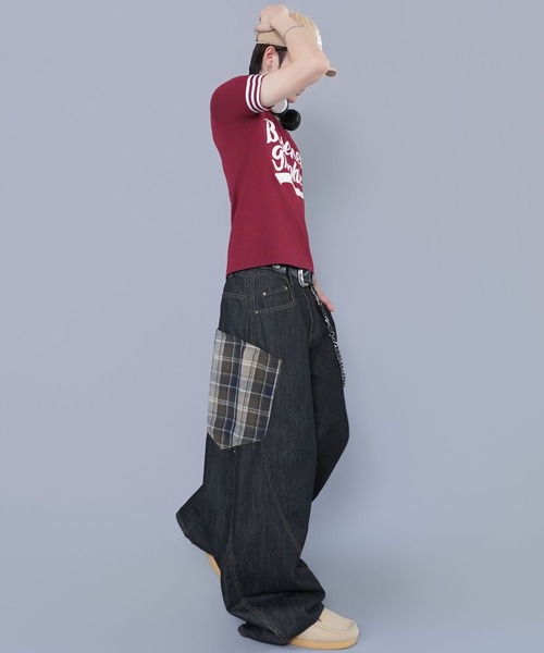 SPINNS(スピンズ)の「デニムワイドバルーンパンツ/チェック切り替えデザイン/カーブバレルシルエット/ユニセックス(デニムパンツ・メンズ・ネイビー系1/ネイビー系・L/M)」の15枚目の写真