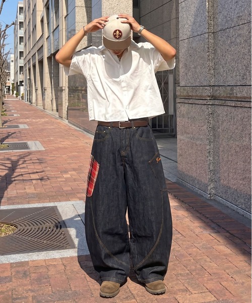 SPINNS(スピンズ)の「デニムワイドバルーンパンツ/チェック切り替えデザイン/カーブバレルシルエット/ユニセックス(デニムパンツ・メンズ・ネイビー系1/ネイビー系・L/M)」の21枚目の写真