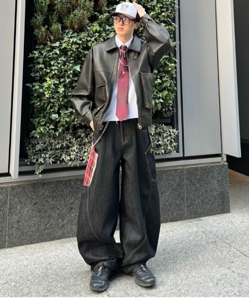 SPINNS(スピンズ)の「デニムワイドバルーンパンツ/チェック切り替えデザイン/カーブバレルシルエット/ユニセックス(デニムパンツ・メンズ・ネイビー系1/ネイビー系・L/M)」の7枚目の写真