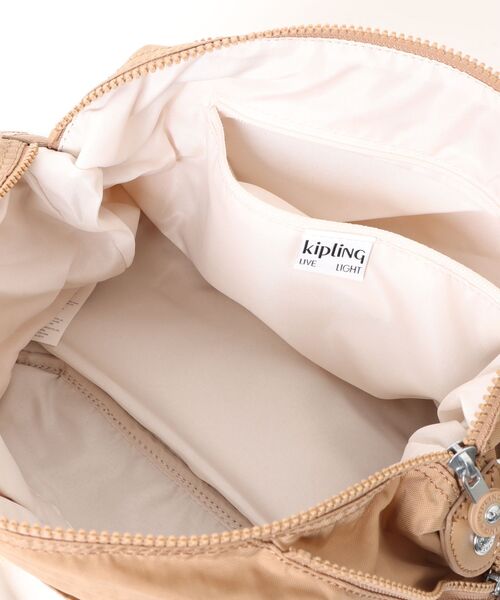 kipling(キプリング)の「【kipling】キプリング Basic ART MINI 2WAYショルダーバッグ ハンドバッグ(ショルダーバッグ・レディース・ブラック/ネイビー系/ターコイズブルー/ベージュ系その他/ブラウン系その他/グレー/ネイビー/レオパード/タン・FREE)」の21枚目の写真