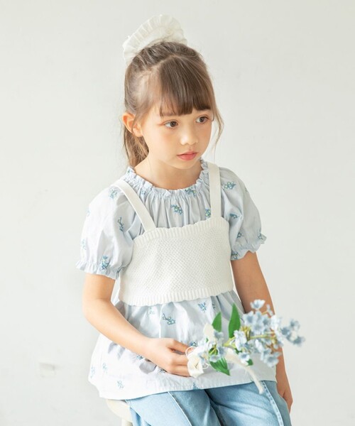 BRANSHES(ブランシェス)の「【おそろい】花刺繍ブラウス(シャツ/ブラウス・キッズ・オフホワイト/ブルー・80/110/140/130/150/120/90/100)」の2枚目の写真