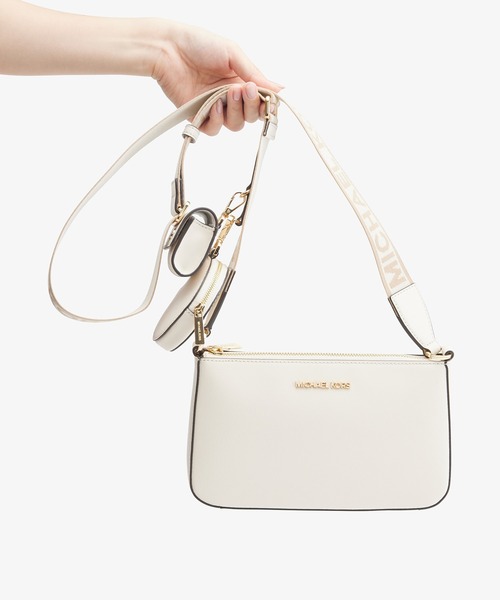 MICHAEL KORS(マイケルコース)の「JET SET TRAVEL クロスボディ ウィズ テックアタッチ スモール(ショルダーバッグ・レディース・ベージュ系・FREE)」の11枚目の写真