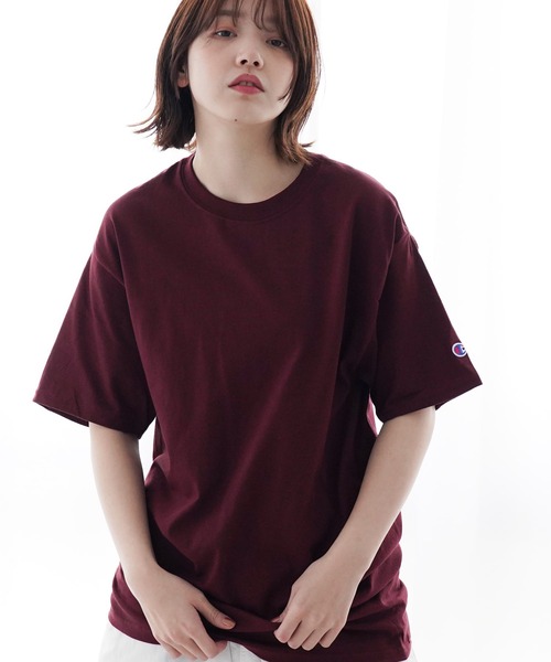 Champion(チャンピオン)の「Champion チャンピオン 無地 ベーシック オーバーサイズ 半袖 クルーネック Tシャツ ワッペン(Tシャツ/カットソー・メンズ・チャコールグレー/マルーン/ネイビー/ダークグリーン/ブラック/アッシュグレー/ホワイト/グレー/レッド/ゴールド/オレンジ/パープル/ロイヤルブルー・X-LARGE/MEDIUM/XX-LARGE/LARGE/SMALL/XXX-LARGE)」の11枚目の写真