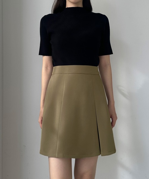 Louere(ルエレ)の「プリーツミニスカート【インパン付き】(スカート・レディース・ブラック/ダークベージュ/アイボリー・LARGE/MEDIUM/SMALL/X-LARGE)」の18枚目の写真