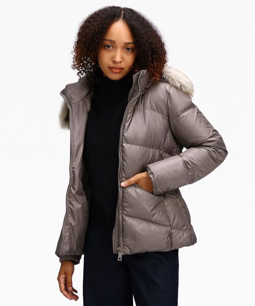 Calvin Klein(カルバン・クライン)の「リアルダウンジャケット(ダウンジャケット/コート・レディース・ブラック/ブラウン・S/M/L/XS)」の1枚目の写真