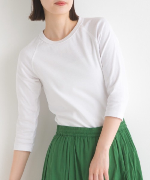 OMNES(オムネス)の「ストレッチジャガード 六分袖Tシャツ(Tシャツ/カットソー・レディース・ホワイト/チャコールグレー/ブラック/ベージュ/グレー/ホワイト系その他/ネイビー/ブルーグレー/ブラウン/ホワイト系その他2/ブラック系その他/ブルー/ホワイト系その他3/スモークグレー/ブラック系その他2/ホワイト系その他4・SMALL/MEDIUM/LARGE/X-LARGE)」の6枚目の写真