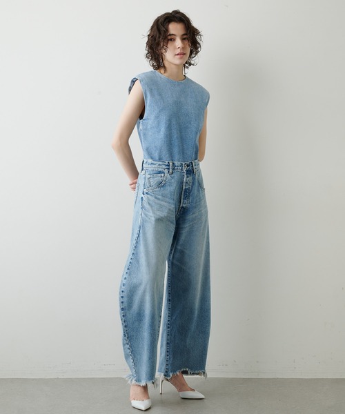 Whim Gazette(ウィムガゼット)の「ラインカーブデニム(デニムパンツ・レディース・ブルー/ブラック/ホワイト/インディゴブルー・38/36/34)」の11枚目の写真