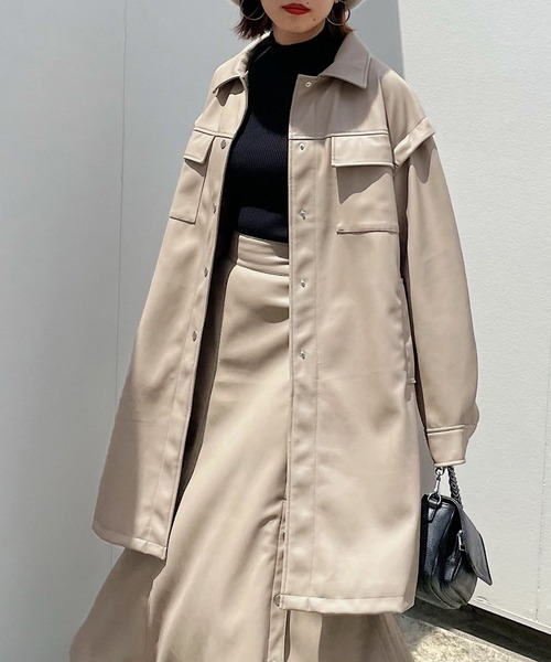 PAGEBOY(ページボーイ)の「エコレザーカスタムロングブルゾン(ブルゾン・レディース・ブラック/オフホワイト/モカ・FREE)」の3枚目の写真