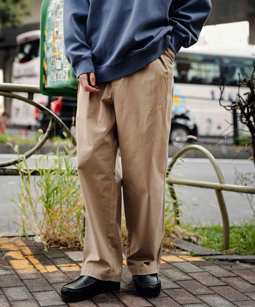niko and...(ニコアンド)の「ビンテージウォッシュチノパンツ(チノパンツ・メンズ・カーキ/ブラック/ベージュ・MEDIUM/LARGE)」の1枚目の写真