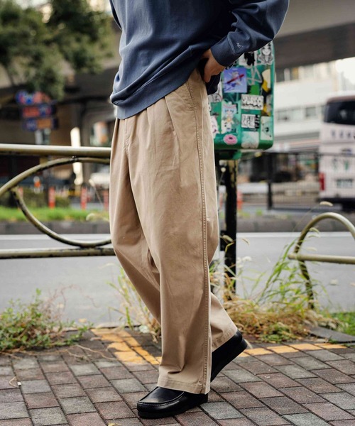 niko and...(ニコアンド)の「ビンテージウォッシュチノパンツ(チノパンツ・メンズ・カーキ/ブラック/ベージュ・MEDIUM/LARGE)」の4枚目の写真