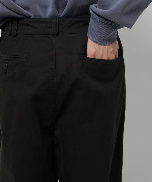 niko and...(ニコアンド)の「ビンテージウォッシュチノパンツ(チノパンツ・メンズ・カーキ/ブラック/ベージュ・MEDIUM/LARGE)」の9枚目の写真