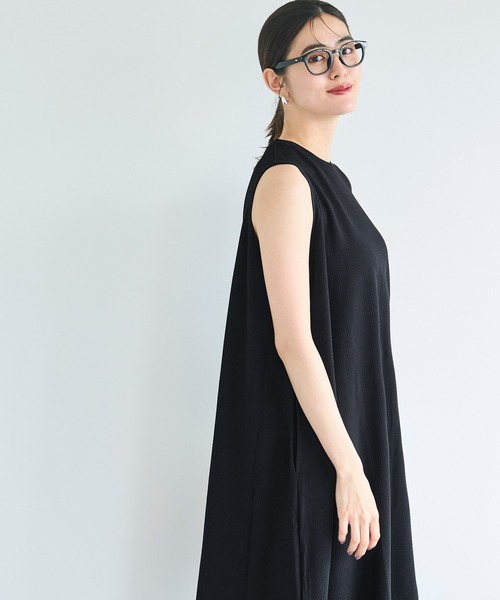 coca(coca)(コカ)の「\新色追加/エンボスノースリーブマキシワンピ(ワンピース・レディース・ブラック/ブラウン/レッド/グリーン/ベージュ/ブルー/グレー/ライトピンク/ダークブルー・SHORT/LONG)」の21枚目の写真