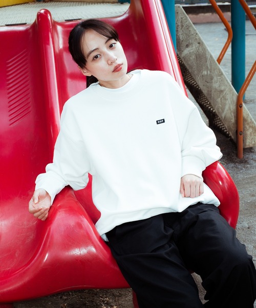 HUF(ハフ)の「CLASSIC FLEECE CREW / HUF クルー トレーナー(スウェット・メンズ・レッド系その他/グリーン系その他/ブラック/ホワイト系その他・X-LARGE/SMALL/MEDIUM/XX-LARGE/LARGE)」の5枚目の写真