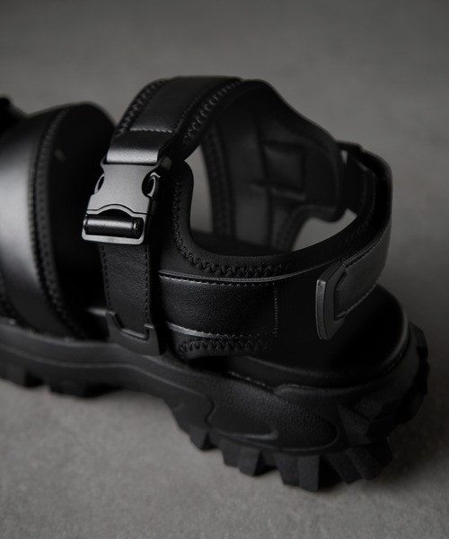 CLEL(クレイル)の「【CLEL】High-sole Sneaker Sandals/ハイソール 合皮 スニーカーサンダル(サンダル・メンズ・ブラック/ホワイト・L/M/S/XL/XS)」の9枚目の写真