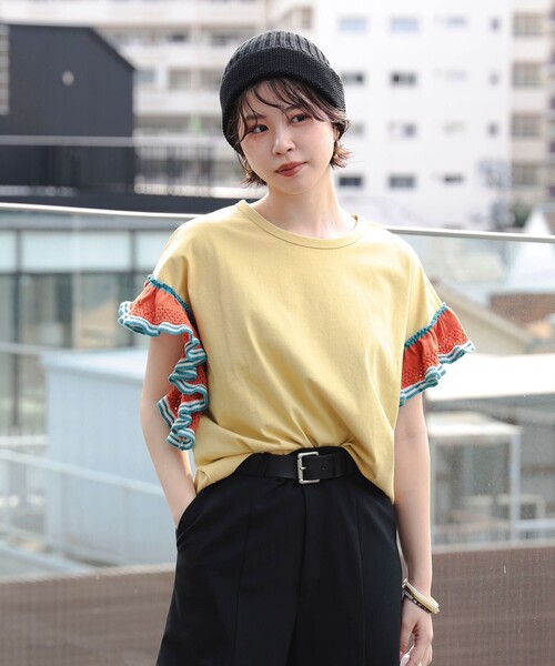 Ray BEAMS(レイビームス)の「Ray BEAMS / ライン ニット フリル スリーブ Tシャツ(Tシャツ/カットソー・レディース・ブラック/ホワイト/イエロー・ONE SIZE)」の3枚目の写真