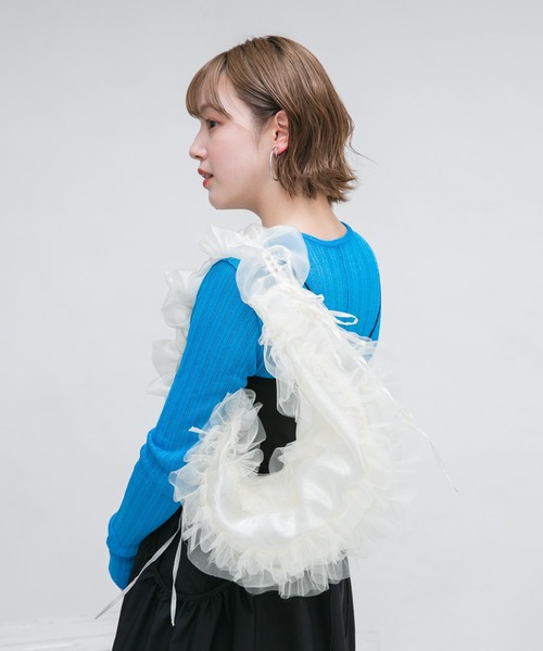 KBF(ケイビーエフ)の「フリルチュールBAG(ショルダーバッグ・レディース・ブラック/アイボリー/グレー・ONE)」の13枚目の写真