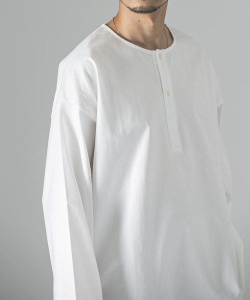 URBAN RESEARCH(アーバンリサーチ)の「オーガニックコットンスリーピングシャツ(Tシャツ/カットソー・メンズ・オフホワイト/ブラック系その他/グリーン系その他・MEDIUM/LARGE)」の13枚目の写真