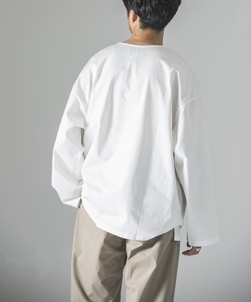 URBAN RESEARCH(アーバンリサーチ)の「オーガニックコットンスリーピングシャツ(Tシャツ/カットソー・メンズ・オフホワイト/ブラック系その他/グリーン系その他・MEDIUM/LARGE)」の17枚目の写真