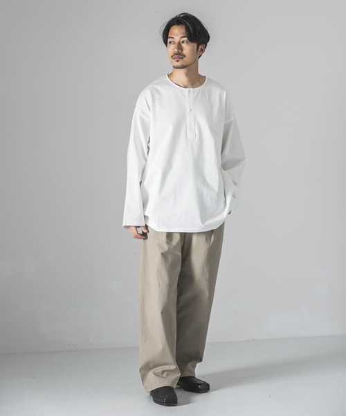 URBAN RESEARCH(アーバンリサーチ)の「オーガニックコットンスリーピングシャツ(Tシャツ/カットソー・メンズ・オフホワイト/ブラック系その他/グリーン系その他・MEDIUM/LARGE)」の4枚目の写真