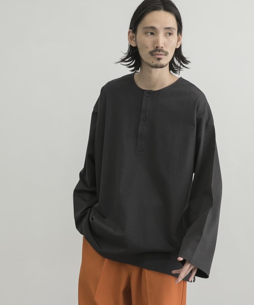URBAN RESEARCH(アーバンリサーチ)の「オーガニックコットンスリーピングシャツ(Tシャツ/カットソー・メンズ・オフホワイト/ブラック系その他/グリーン系その他・MEDIUM/LARGE)」の10枚目の写真