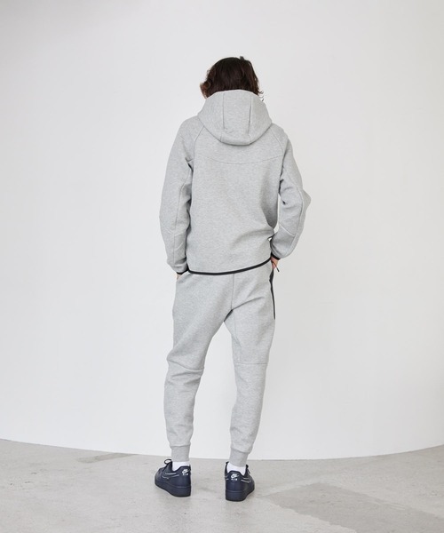 NIKE(ナイキ)の「《セットアップ対応商品》ナイキ テック メンズ フルジップ ウィンドランナー パーカー / Nike Tech Men's Full-Zip Windrunner Hoodie HV0950-063 Dark Grey Heather(パーカー・メンズ・グレー系その他・XL/S/M/L/2XL)」の7枚目の写真
