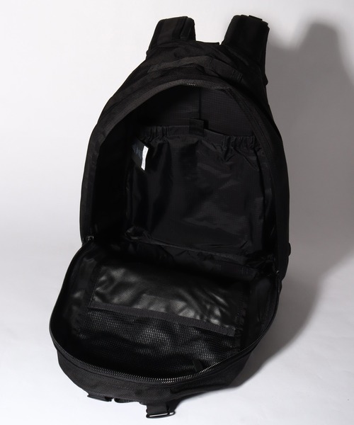 GREGORY(グレゴリー)の「【GREGORY/グレゴリー】 Day Pack/デイパック(クラシックコレクション)(バックパック/リュック・メンズ・その他/ブラック系2/ブラック系3/ブラック系1/ブラック系その他・FREE)」の22枚目の写真