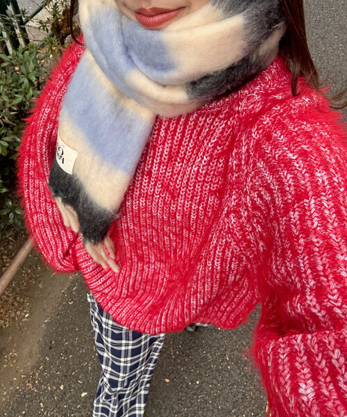 CIAOPANIC(チャオパニック)の「カラーシャギーラグランニット(ニット/セーター・レディース・ネイビー/アイボリー/ブルー/グレー/レッド/グリーン・ONE SIZE)」の6枚目の写真