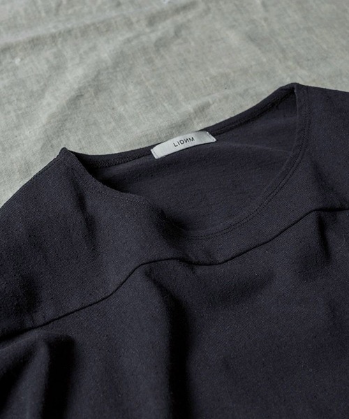 LIDNM(リドム)の「SILK BLEND TEE(Tシャツ/カットソー・メンズ・ホワイト系その他/ブラック系その他・SMALL/MEDIUM/LARGE)」の20枚目の写真