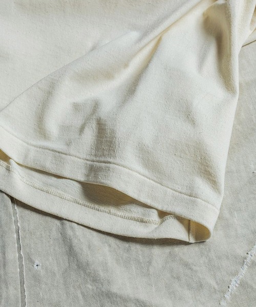 LIDNM(リドム)の「SILK BLEND TEE(Tシャツ/カットソー・メンズ・ホワイト系その他/ブラック系その他・SMALL/MEDIUM/LARGE)」の5枚目の写真
