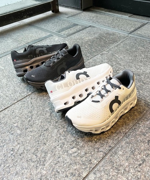 On(オン)の「CLOUDMONSTER M(スニーカー・メンズ・ブラック・26.5cm/27.0cm/27.5cm/26.0cm/28.0cm/29.0cm/28.5cm/25.5cm/25.0cm)」の3枚目の写真