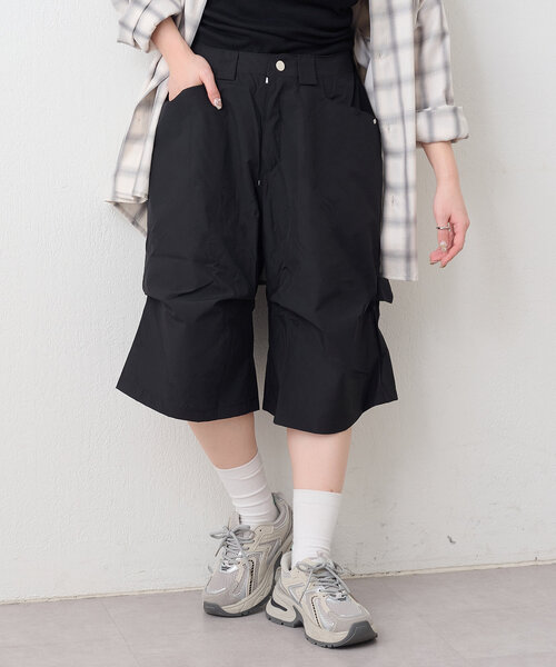 NUNIFE(ユニフィー)の「【NUNIFE】デザインタックハーフパンツ(その他パンツ・レディース・ブラック/アイボリー・MEDIUM/LARGE)」の2枚目の写真