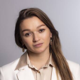 Victoria Maryukova FRONT DESK