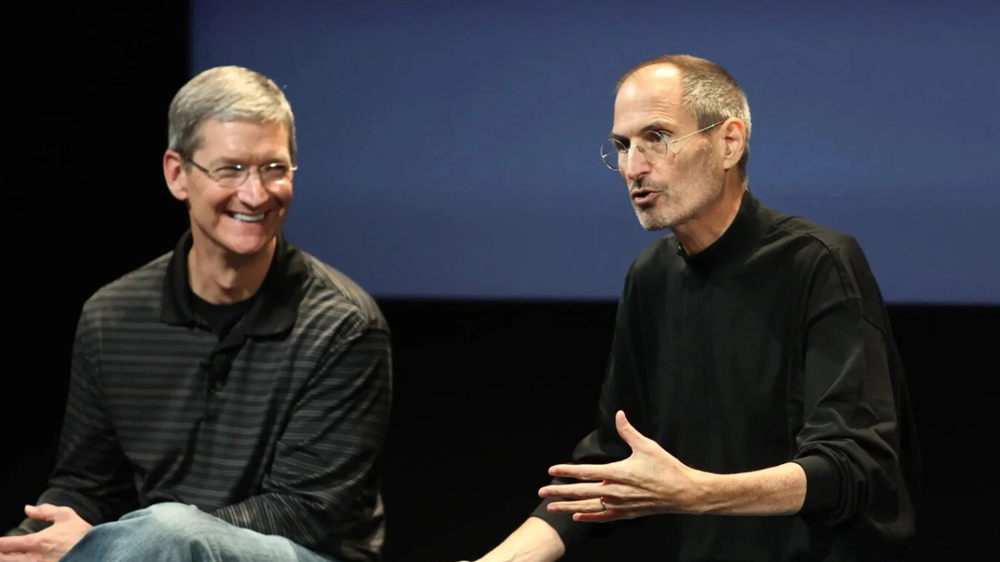 Tim Cook y Steve Jobs