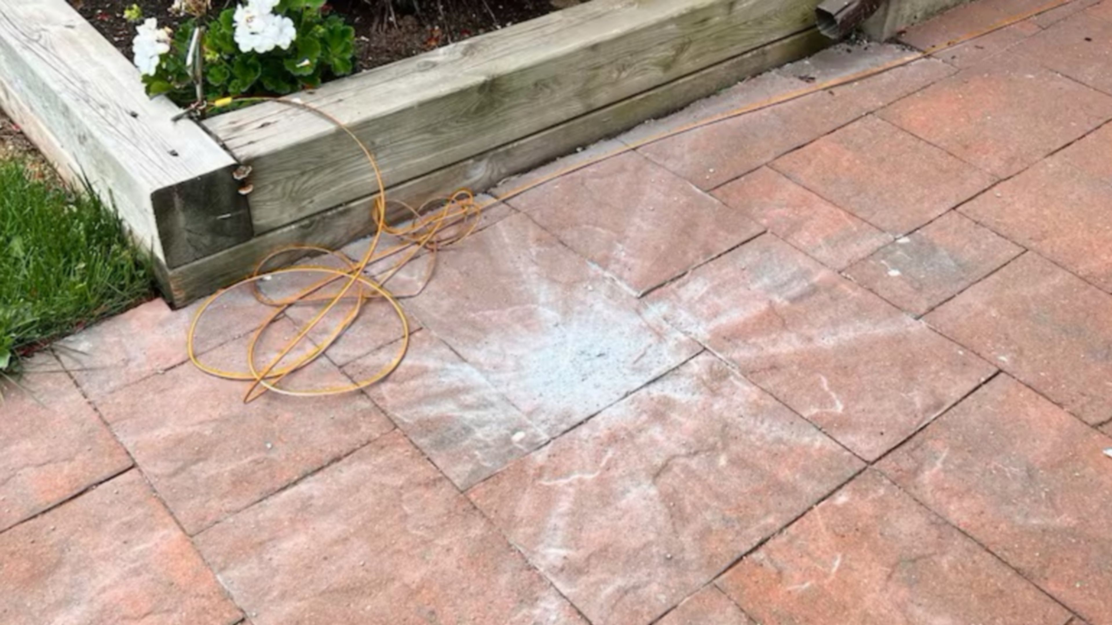 Por primera vez se graba en vídeo el impacto de un meteorito en una casa, el sonido estremece