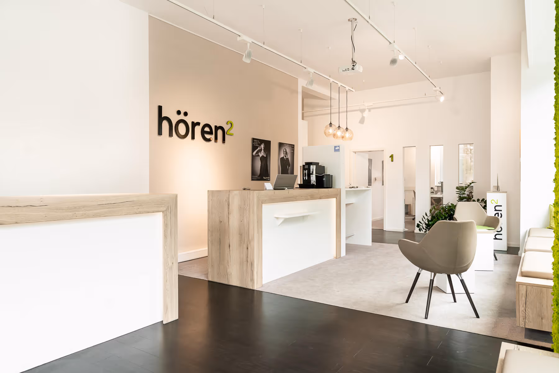 hören² Hörstudio Mannheim – Außenansicht Eingangsbereich Friedrichsplatz