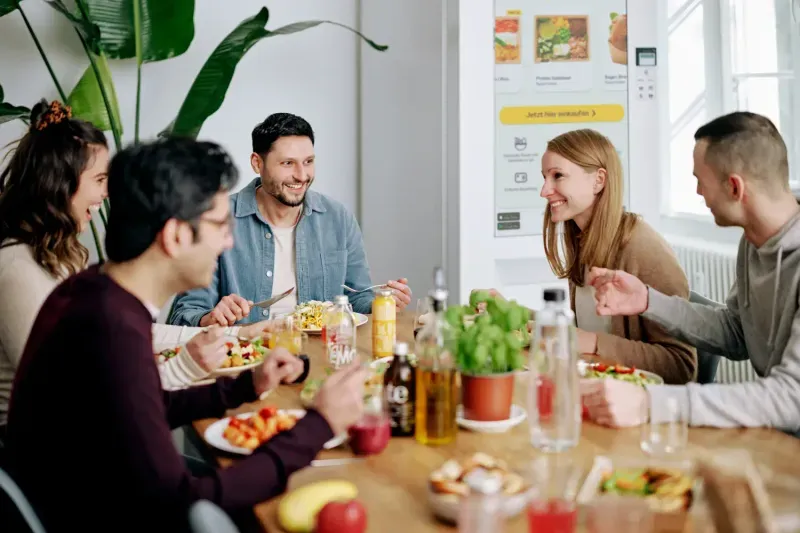 Foodji - Employee catering - Lunch table