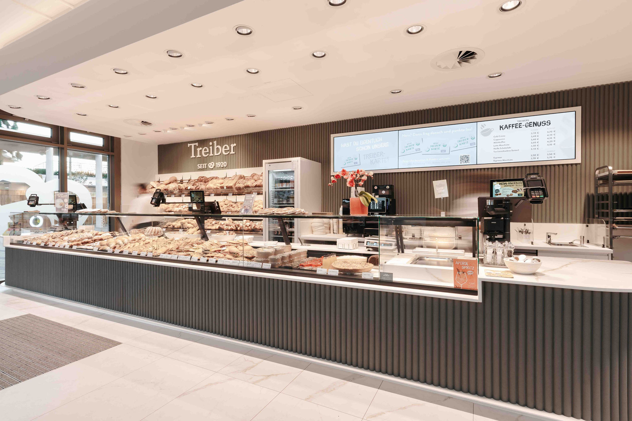 Thekenfront bei der Bäckerei Treiber in Stuttgart