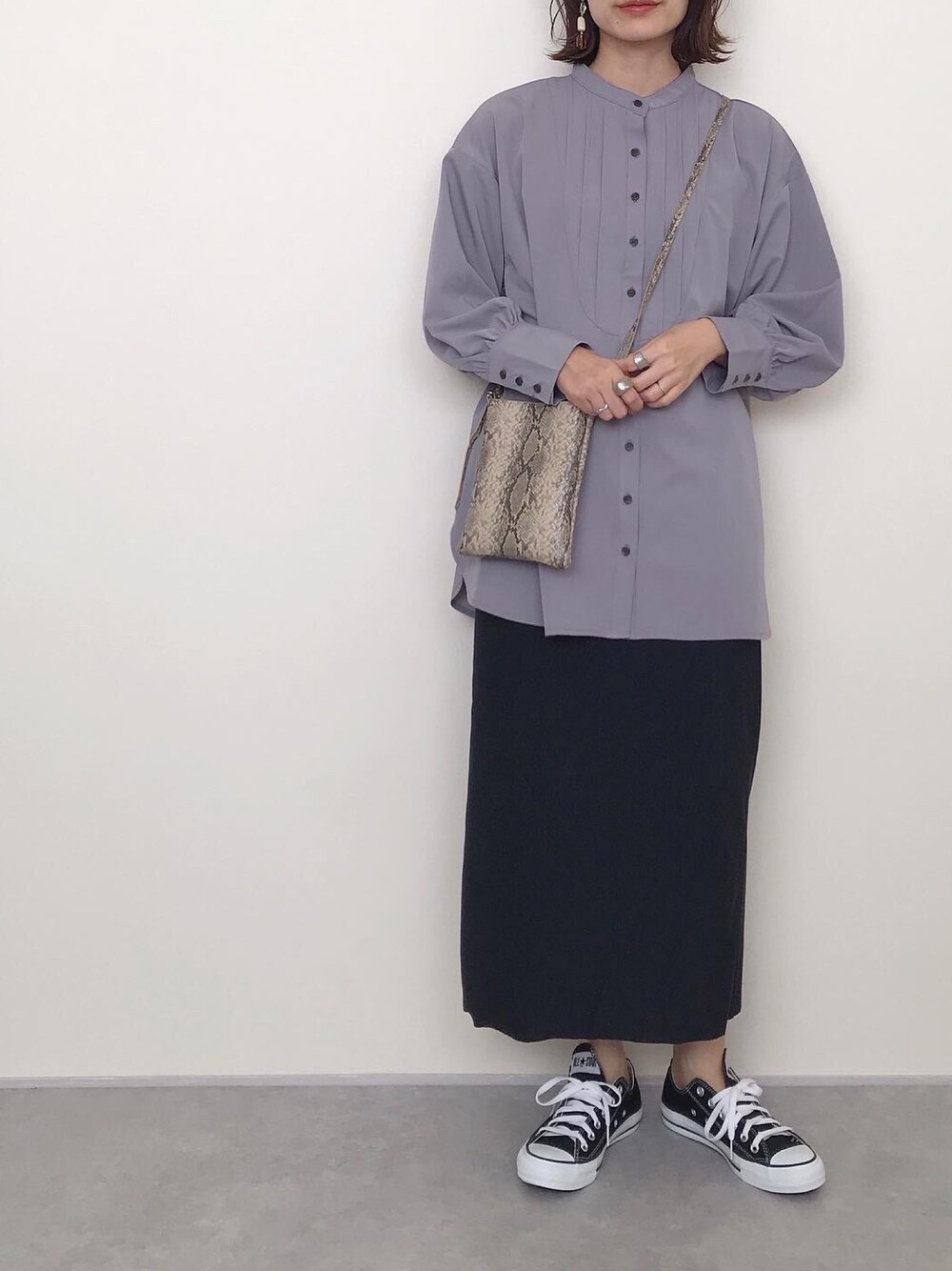 rumiさんの「タックドレスシャツ/ブザムシャツ（rectangle）」を使ったコーディネートの1枚目の写真